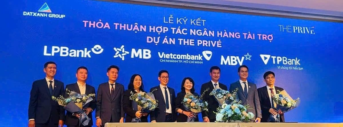 lễ kýt kết với Ngân hàng TMCP Quân Đội (MB) – đơn vị tài trợ tài chính chính thức cho dự án Prive sau Lễ nghiệm thu phần móng The Prive lễ kýt kết với Ngân hàng TMCP Quân Đội (MB) – đơn vị tài trợ tài chính chính thức cho dự án Prive sau Lễ nghiệm thu phần móng The Prive